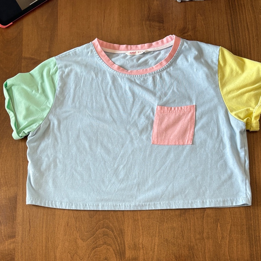 ROMWE Multicolor Crop Top with Pink Pocket